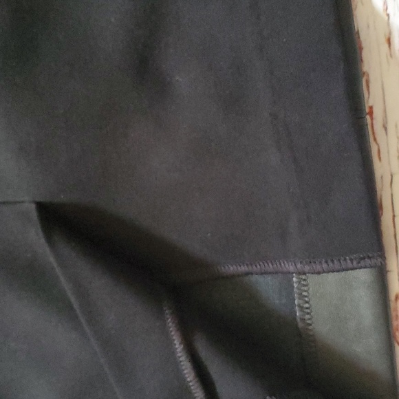 🆕️ RAFAELLA BLACK LEATHER SKIRT 🖤 - Picture 8 of 8